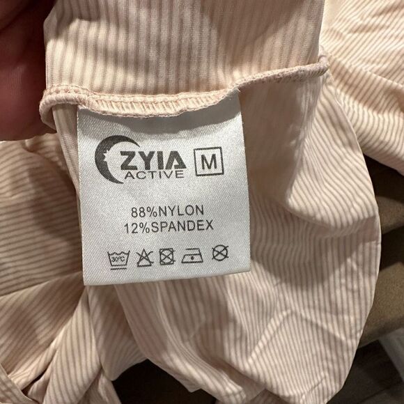 Zyia Long Sleeve Open Back Top Medium - Picture 2 of 8